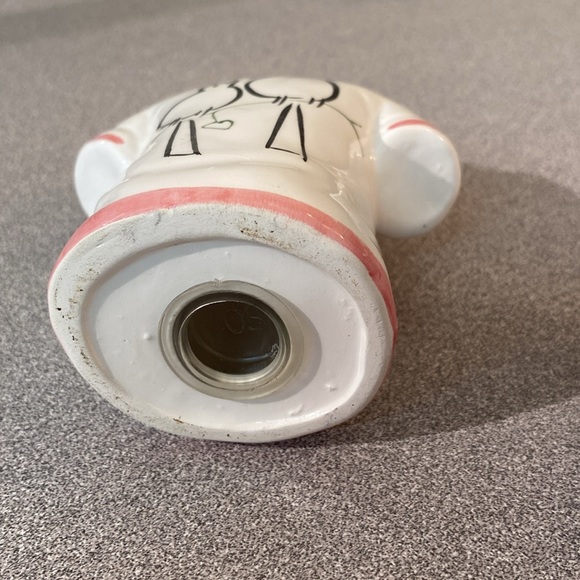 Salt and Pepper shakers. - Picture 8 of 10